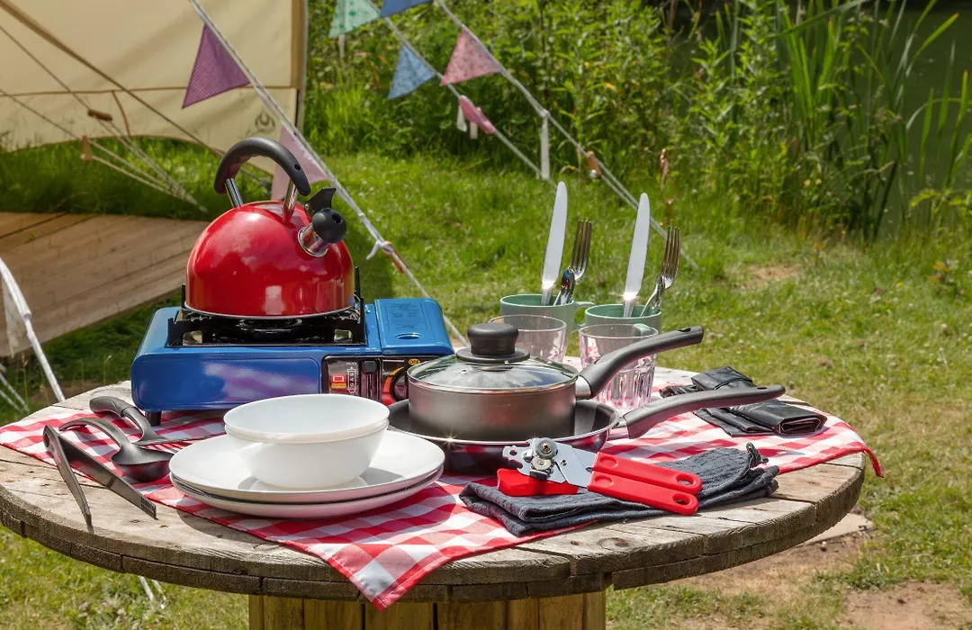 Lloyds Meadow Glamping Delamere Chester-1